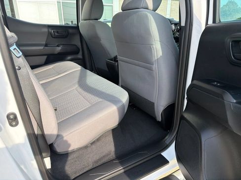 Used 2018 Toyota Tacoma SR w/ SR Convenience Package AWD/4WD image 14