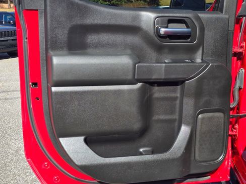 Used 2019 Chevrolet Silverado 1500 Custom w/ Custom Convenience Package image 47