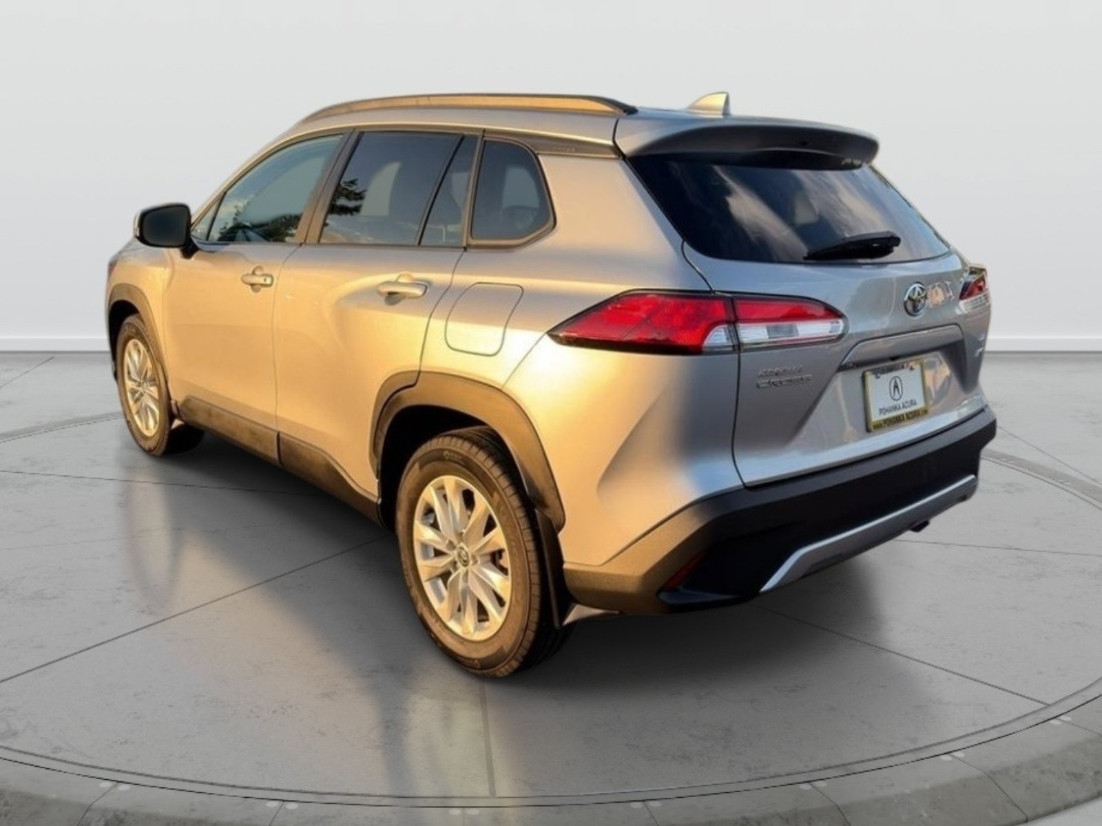Used 2023 Toyota Corolla Cross LE AWD/4WD image 5