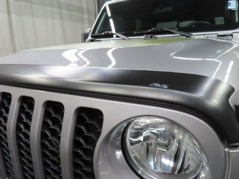 Used 2021 Jeep Gladiator Sport image 42