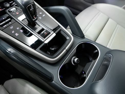 Certified 2023 Porsche Cayenne GTS w/ Premium Package Plus AWD/4WD image 29