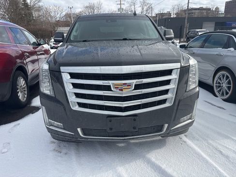 Used 2016 Cadillac Escalade Luxury image 5