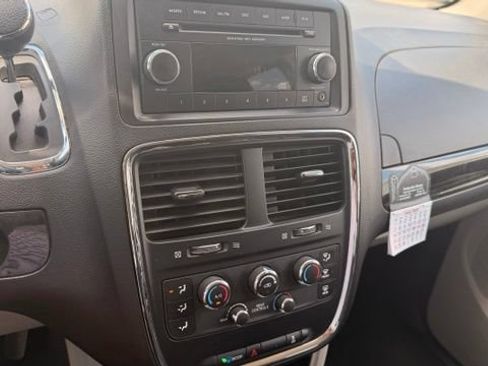 Used 2014 Dodge Grand Caravan SE w/ Quick Order Package 29E SE FWD image 13