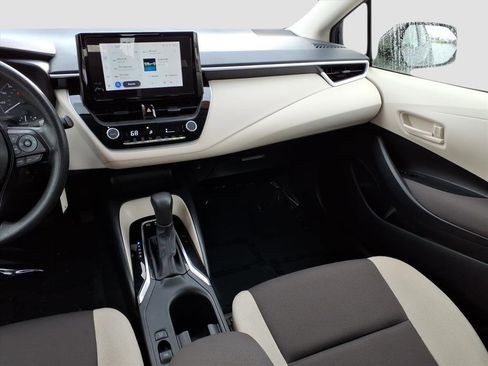 Used 2024 Toyota Corolla LE image 14