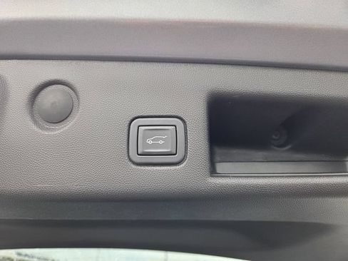 Certified 2024 Chevrolet Equinox LT w/ LPO, Floor Liner Package FWD image 12