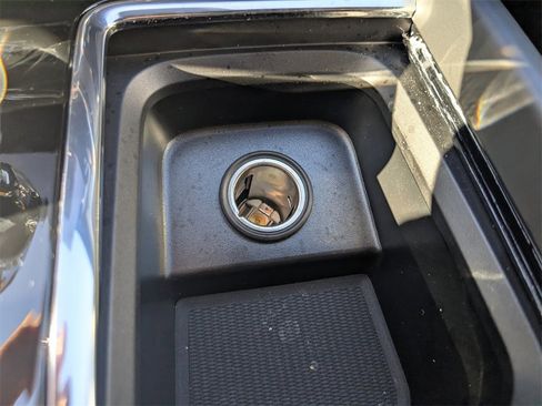 Certified 2026 Volvo XC60 B5 Plus w/ Protection Package Premier image 29