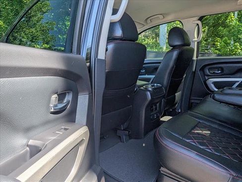 Used 2021 Nissan Titan SV w/ SV Convenience Package AWD/4WD image 22