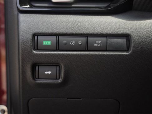 Used 2025 Nissan Sentra SV image 20