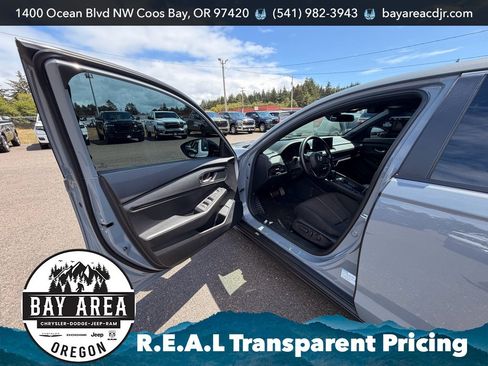 Used 2023 Honda Accord Sport image 11