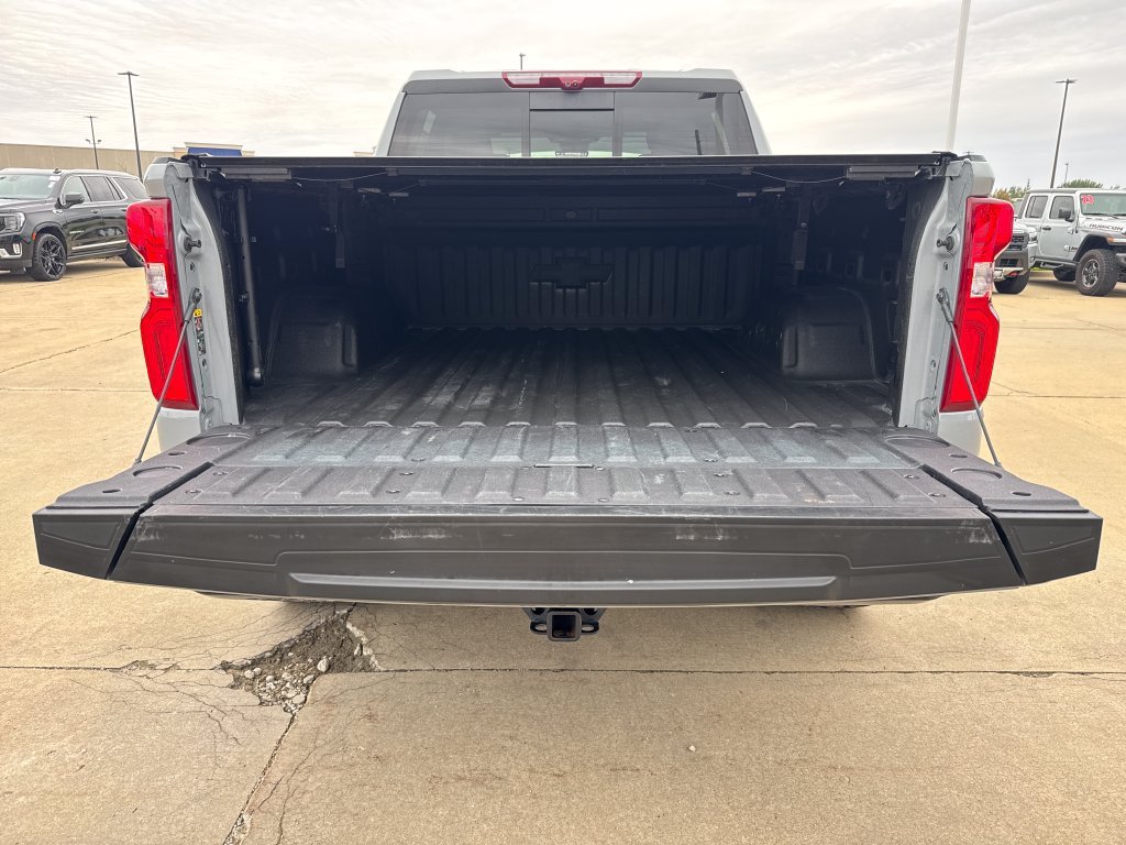 Used 2025 Chevrolet Silverado 1500 ZR2 w/ Technology Package AWD/4WD image 6