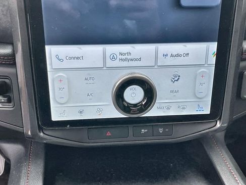 Used 2023 Ford Expedition Limited image 20