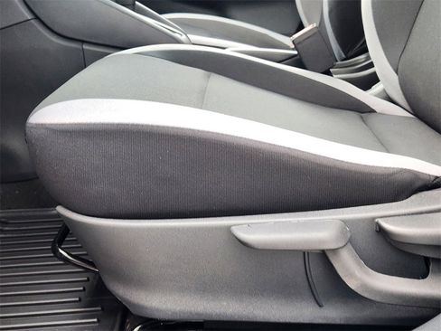 New 2025 Nissan Versa S image 18