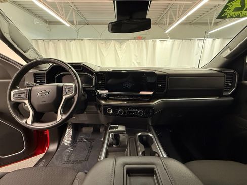 Used 2022 Chevrolet Silverado 1500 RST AWD/4WD image 17