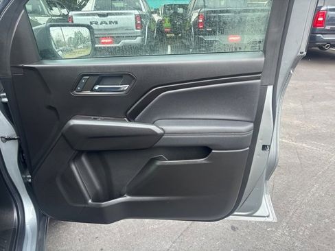 Used 2024 Chevrolet Colorado LT w/ LT Convenience Package image 12