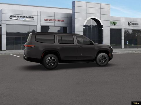 New 2026 Jeep Grand Wagoneer Limited w/ Convenience Group I AWD/4WD image 9