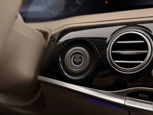 Used 2020 Mercedes-Benz S 560 4MATIC Sedan image 54