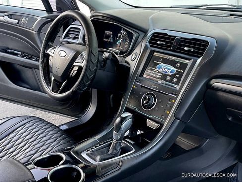 Used 2014 Ford Fusion Titanium image 16