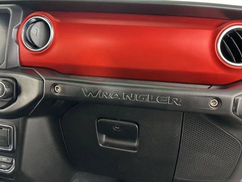 Used 2019 Jeep Wrangler Unlimited Rubicon image 18