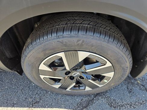 New 2026 Nissan Kicks SV AWD/4WD image 7