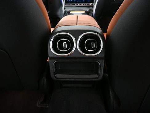 New 2026 Mercedes-Benz C 300 Sedan image 17