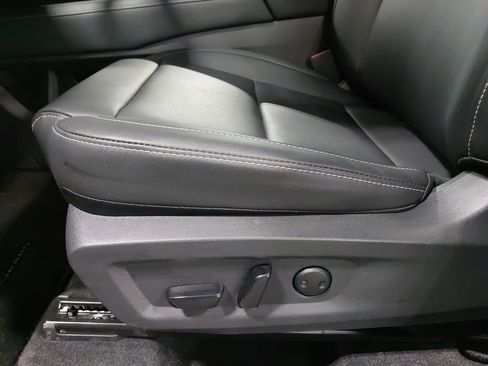 Certified 2025 Nissan Murano SV w/ Cargo Package image 30