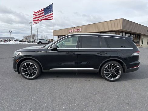 Certified 2023 Lincoln Aviator Reserve w/ Equipment Group 201A image 2