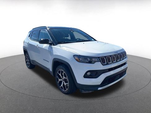 Used 2025 Jeep Compass Limited image 1