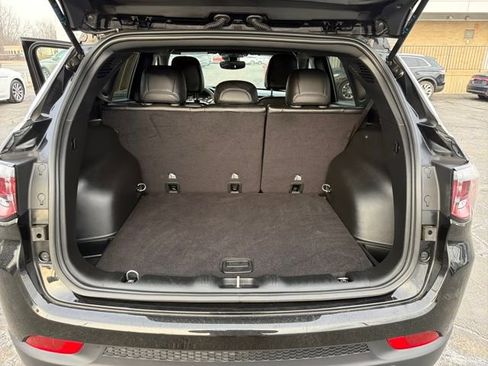 Used 2024 Jeep Compass Latitude image 23