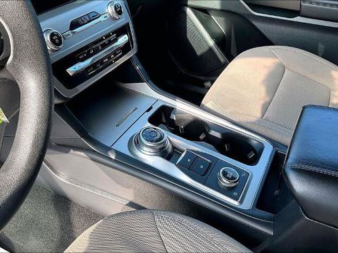 Certified 2022 Ford Explorer 4WD image 15