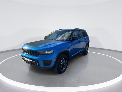 Used 2022 Jeep Grand Cherokee Trailhawk w/ Luxury Tech Group III image 7