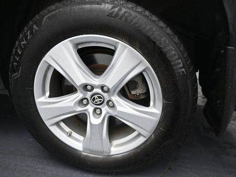 Certified 2023 Toyota Highlander LE image 44