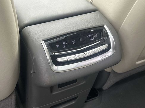 Used 2020 Cadillac XT6 Premium Luxury AWD/4WD image 22