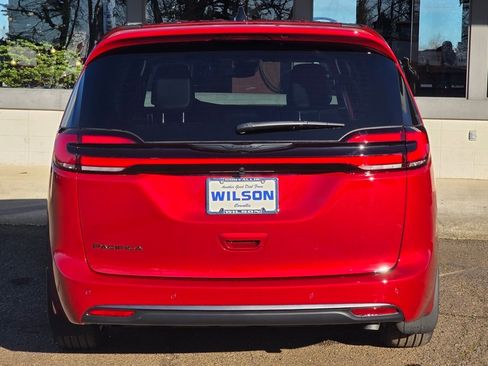New 2026 Chrysler Pacifica Select image 7