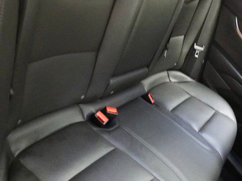 Used 2013 Cadillac XTS Premium image 8