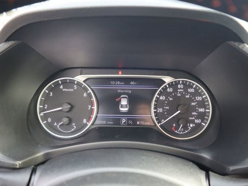 Certified 2025 Nissan Sentra SR FWD image 25
