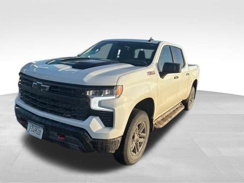 Used 2022 Chevrolet Silverado 1500 LT Trail Boss image 1