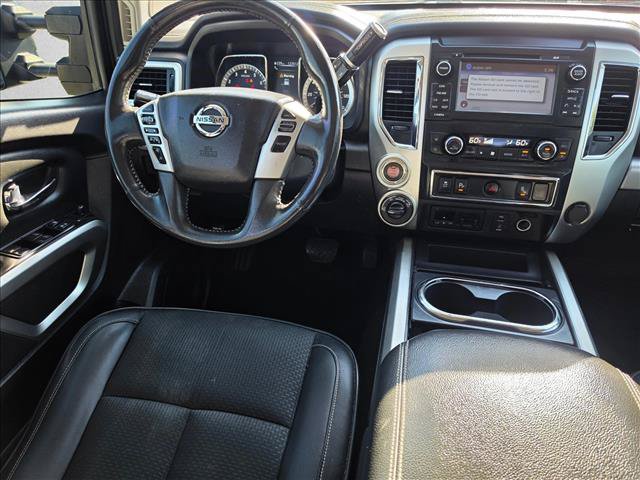 Used 2017 Nissan Titan PRO-4X AWD/4WD image 19