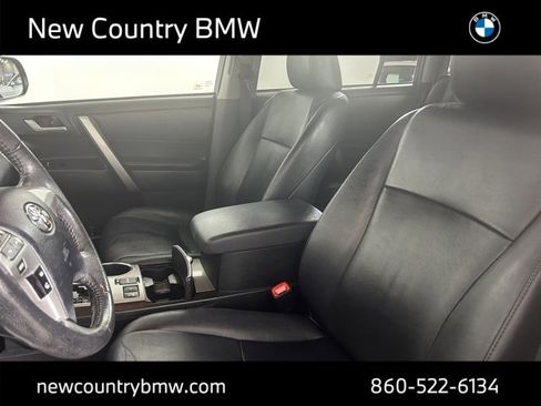 Used 2013 Toyota Highlander SE image 10