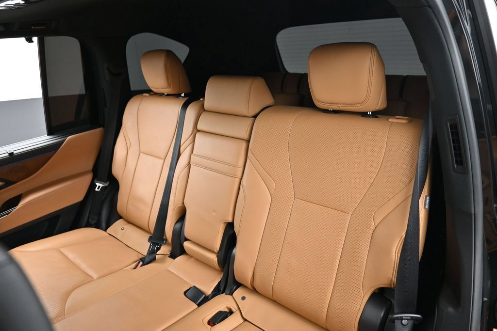 Used 2024 Lexus LX 600 4WD w/ Appearance Package image 26