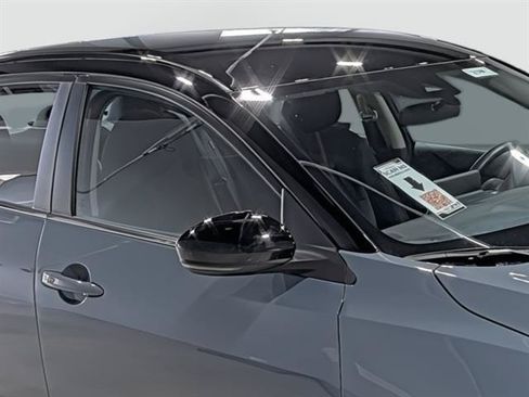 Used 2024 Nissan Sentra SR FWD image 16