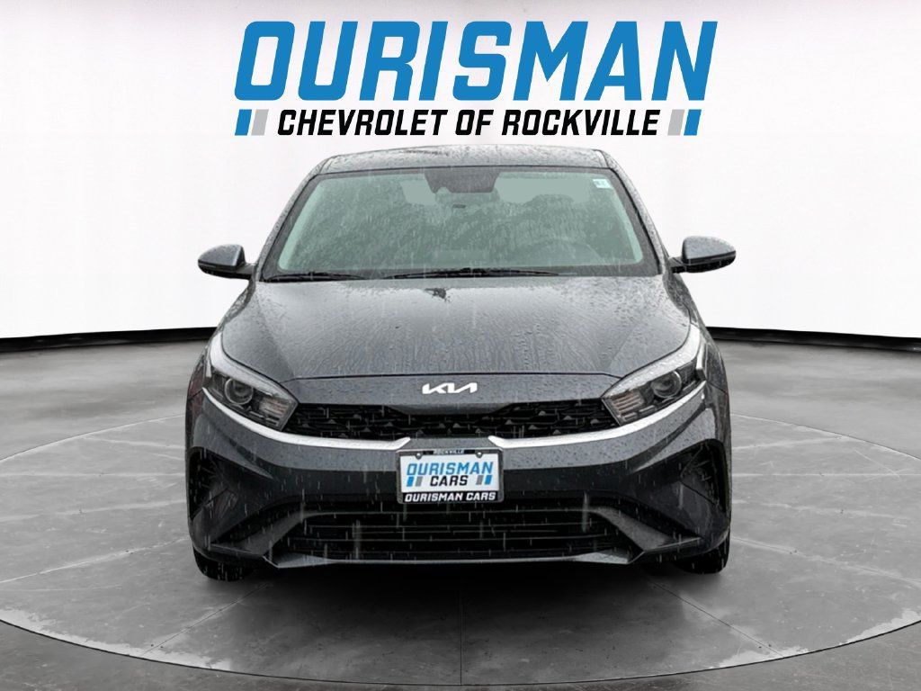 Used 2023 Kia Forte LXS w/ LXS Technology Package FWD image 8