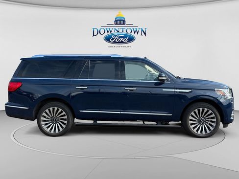 Used 2019 Lincoln Navigator L Reserve AWD/4WD image 2