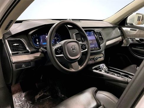 Certified 2023 Volvo XC90 B6 Ultimate w/ Lounge Package image 15