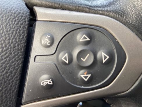 Used 2019 Chevrolet Colorado Z71 w/ Z71 Midnight Edition image 14