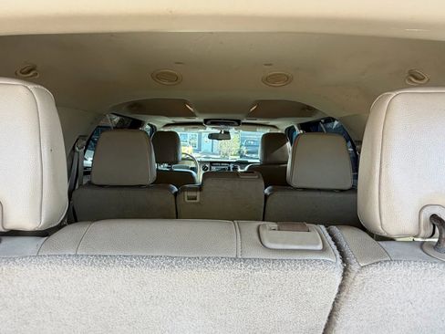 Used 2012 Ford Expedition XLT image 17