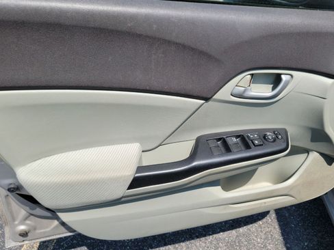 Used 2012 Honda Civic LX image 8