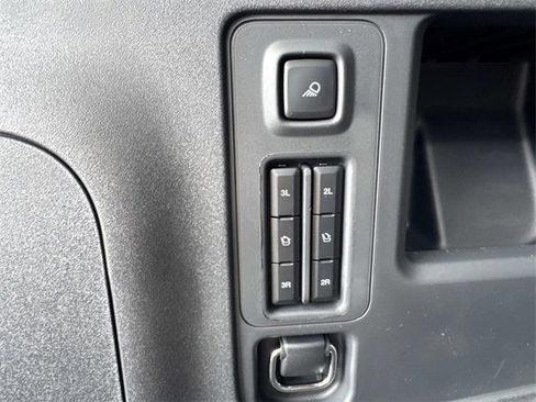 New 2025 Ford Expedition Active image 15