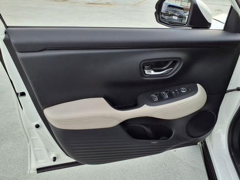 Used 2023 Honda HR-V EX-L image 11