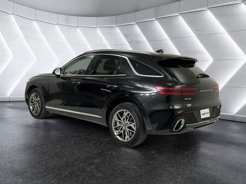 Used 2023 Genesis GV70 2.5T w/ Select Package AWD/4WD image 6