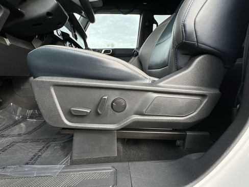 Used 2022 Ford Bronco Outer Banks image 14